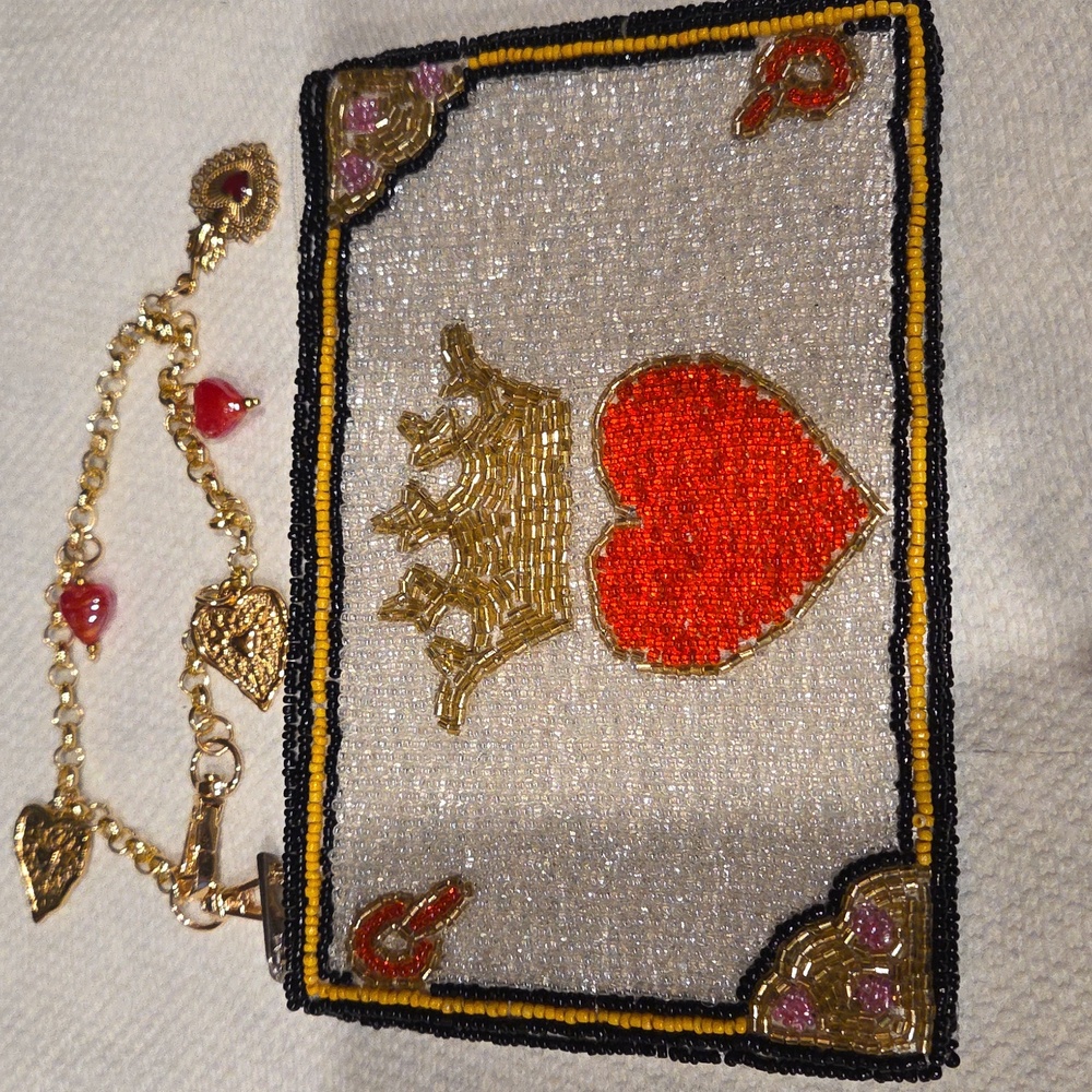 Beaded Queen of Hearts and Crown Clutch Or Wristlet - Picture 2 of 9